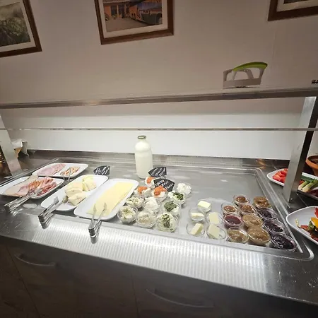 Panorama Bed & Breakfast 3*