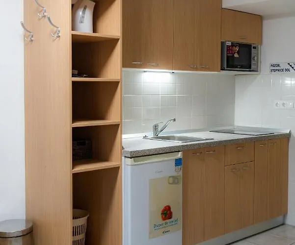 Panorama Bed and Breakfast Πτούι