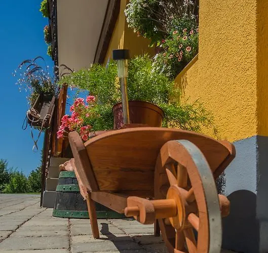 Panorama 3* بتوي