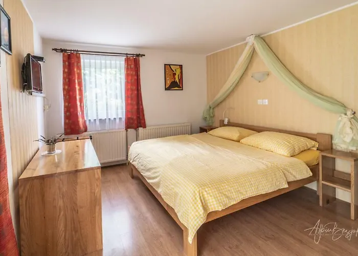 Panorama Bed and Breakfast Πτούι